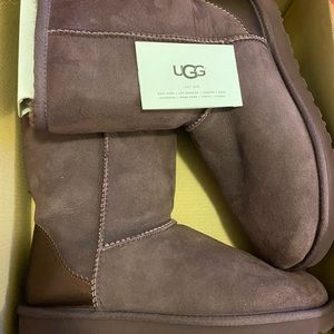 Ugg Classic Short II Metallic Port  Size 8